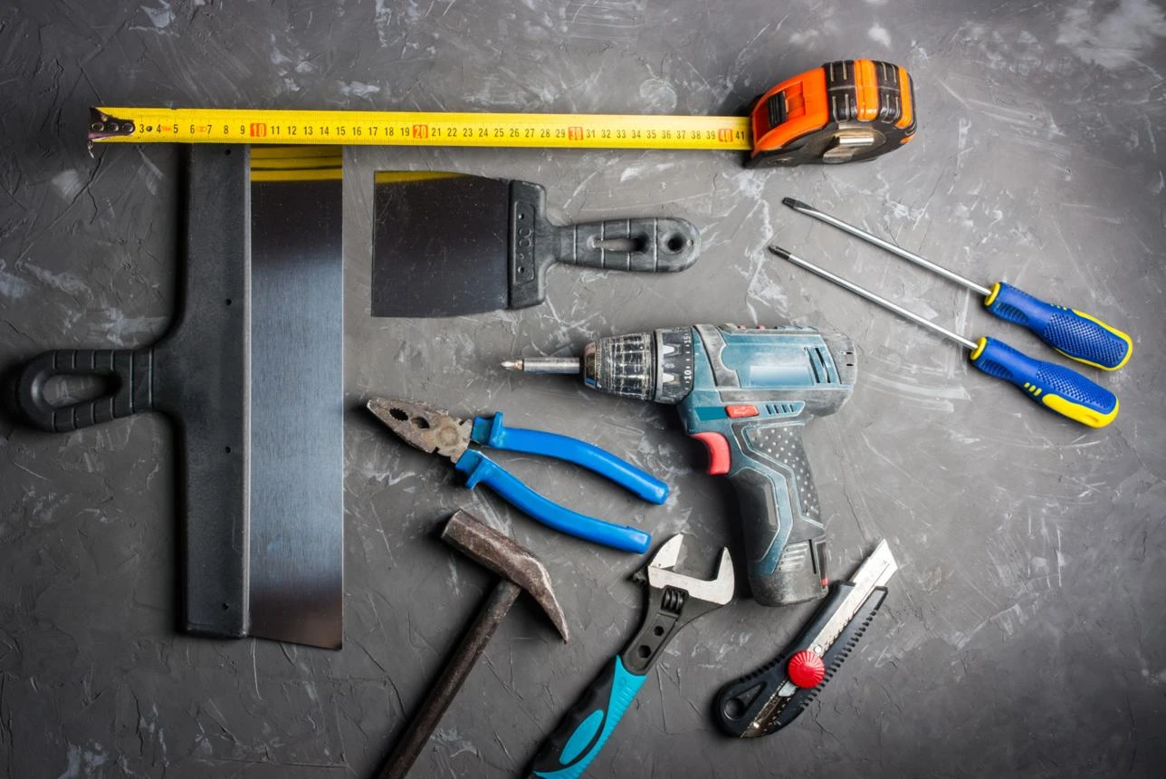 Tools & Hardware
